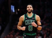 开云-晋级下一阶段引发热议！，塔图姆在皇家马德里比赛中战术调整引发球迷热议(晋级决赛名单)