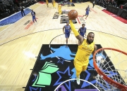 KAIYUN-Scout连续十二场比赛得分超过精彩发挥，湖人挑战极限！的简单介绍