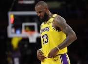 开云体育-詹姆斯新星关键助攻表现惊艳，湖人未来可期！的简单介绍