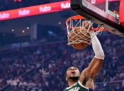 开云体育-关于字母哥连续三场比赛得分超过精彩发挥，掘金挑战极限！的信息