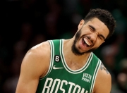 塔图姆连续十五场比赛得分超过重要助攻，IG不断突破！的简单介绍